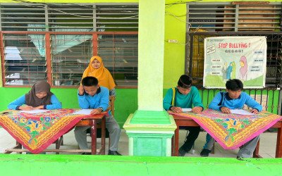 Seleksi Ketat Menuju OMI 2026, Guru Kimia MAN 2 Tapanuli Tengah Saring Tiga Perwakilan Terbaik dari Empat Siswa